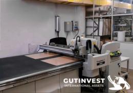 1  -  Máquina de corte de papel, cartón, adhesivo…