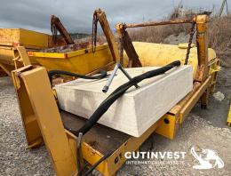 2  -  Portacontenedores para contenedores trapezoidales de 4,2m3