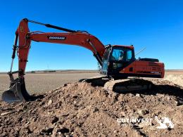 1  -  Excavadora de orugas