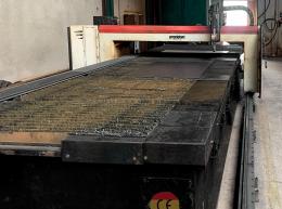 1  -  Plasma cutting machine