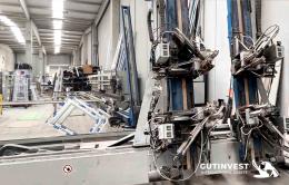 1  -  Soldadura vertical CNC 4 brazos y limpiadora marcos Alu