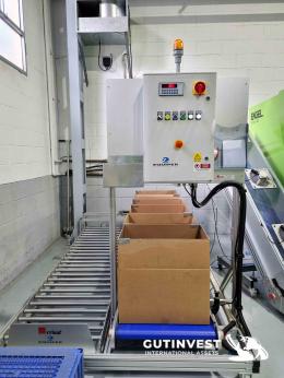 1  -   Conveyor belt for boxes with diverter and scale 