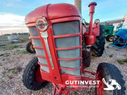 16  -  Tractor agricola