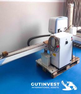 2  -  Robot para inyectora de plástico