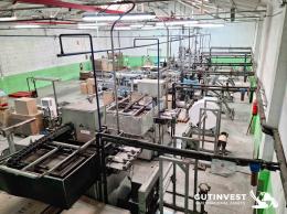 1  -  Lote compuesto de 6 máquinas termoformadoras y 39 moldes