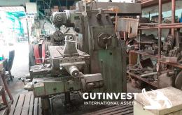 6  -  Fresadora Universal