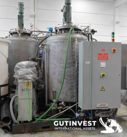 6  -  Jacketed tank with agitator