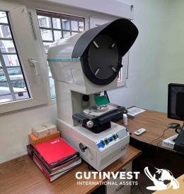 44  -   profile projector 