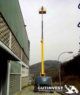 1  -  Diesel telescopic platform.