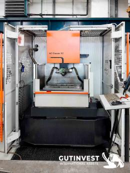 4  -  Equipo de electroerosión por hilo