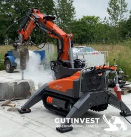 1  -  Demolition Robot