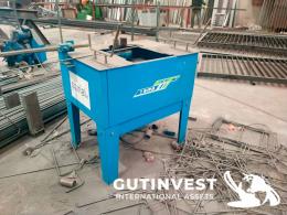 3  -  Máquina estribadora