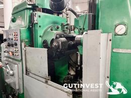 1  -  Talladora de engranajes