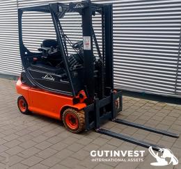 1  -   Electric Forklift