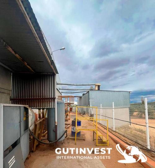 Sawmill for manufacturing wooden pallet panels