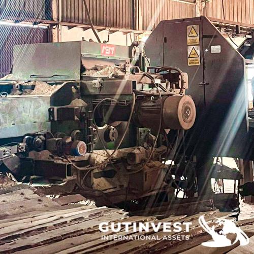 Sawmill for manufacturing wooden pallet panels