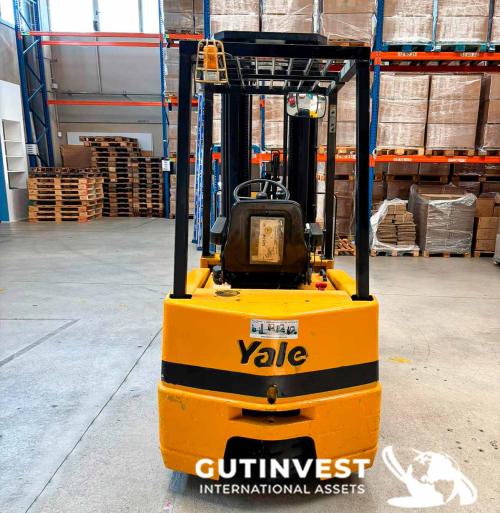 Electric Forklift
