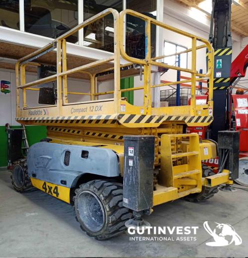 Plataforma articulada de tijera