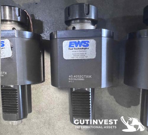 Torno CNC con alimentador de barras