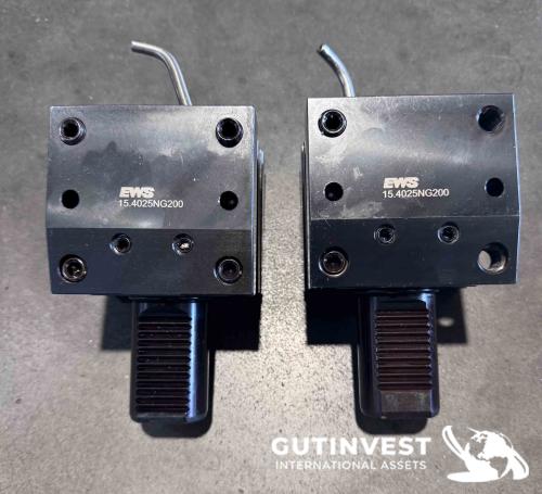 Torno CNC con alimentador de barras