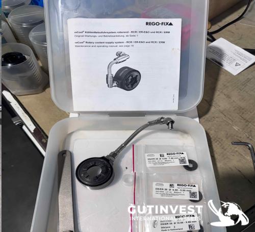 Torno CNC con alimentador de barras