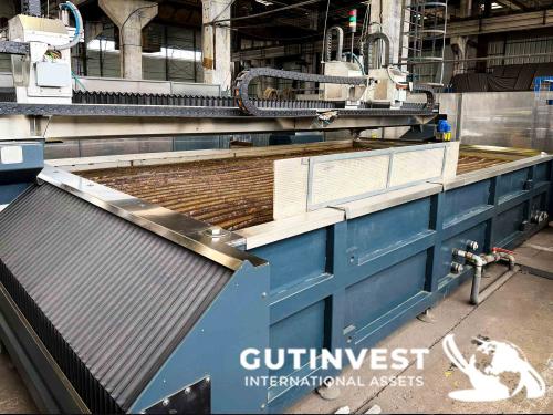  Waterjet Cutting Machine - 5 Axes - 3 Cutting Heads