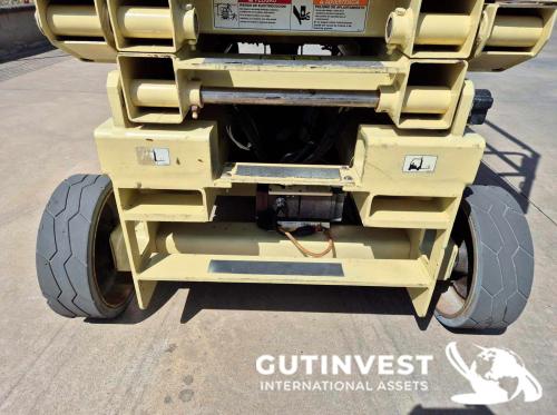 Plataforma de tijera eléctrica - 11,8m