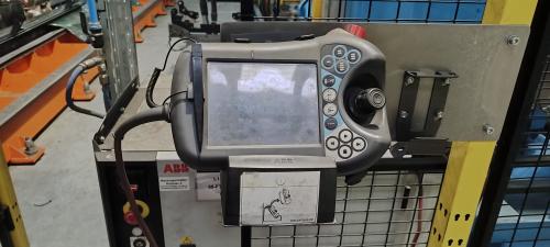 Robot de manipulación con track