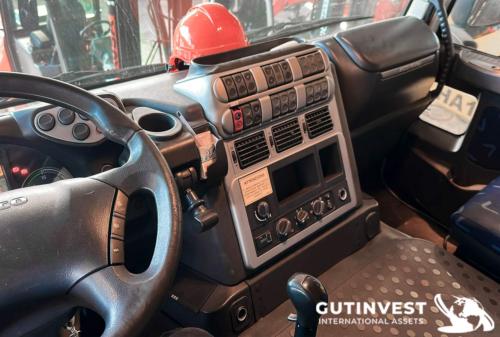 Camión con cesta - plataforma aérea