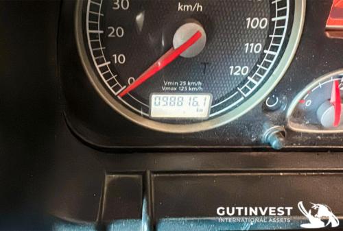 Camión con cesta - plataforma aérea