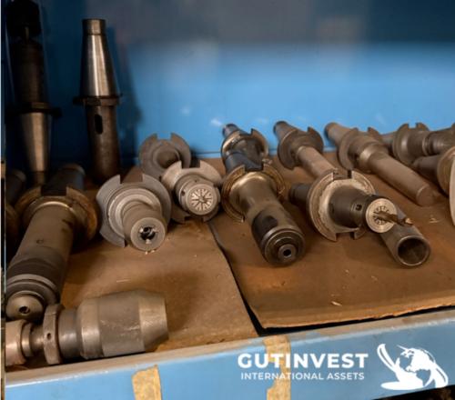 Mandrinadora de bancada fija con mesa rotativa