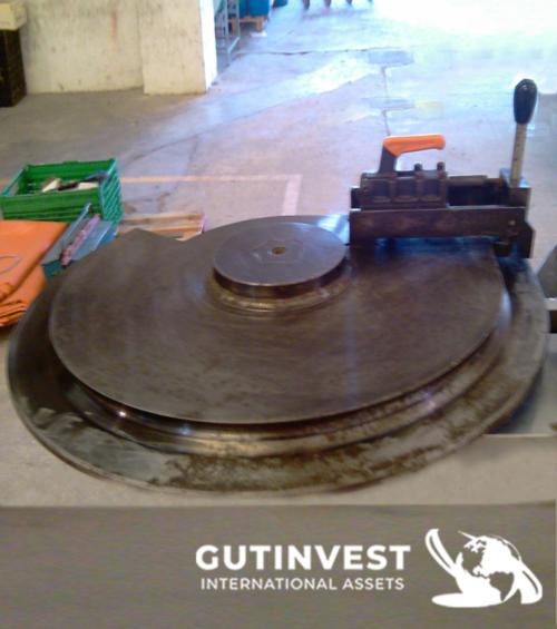 Máquina curvadora de tubo