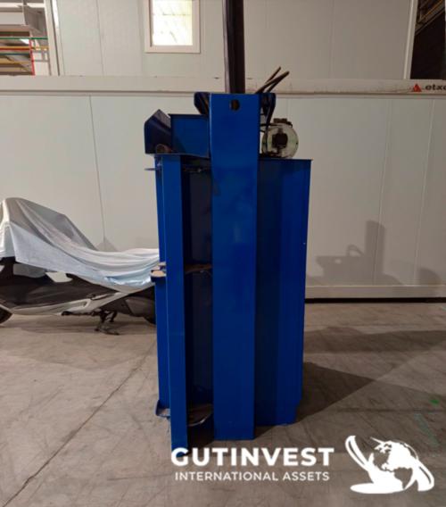 Prensa compactadora de cartón y plástico