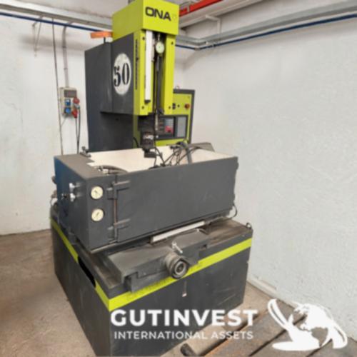 Máquina de electroerosión de penetración