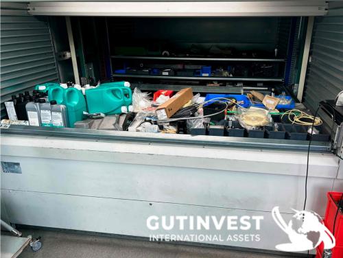 CNC Vertical Machining Center - 5 Axes