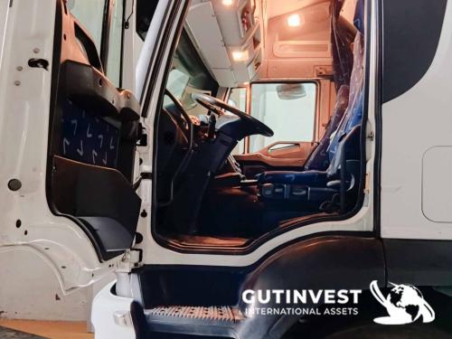 Camión caja cerrada