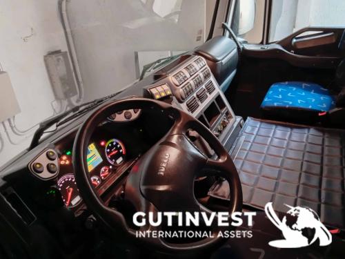 Camión caja cerrada