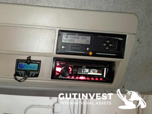 Camión caja cerrada