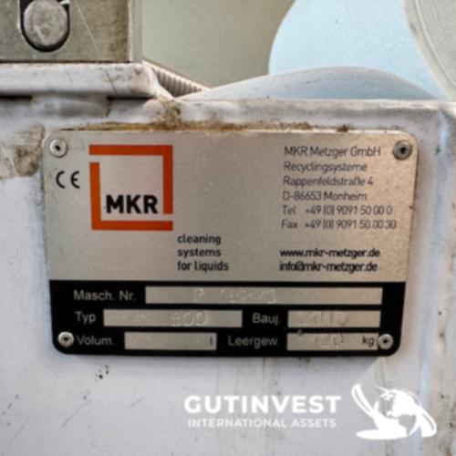 Industrial oil vacuum cleaner