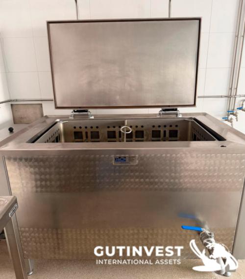 Marmita con polipasto