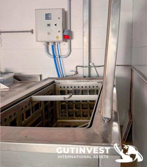 Marmita con polipasto