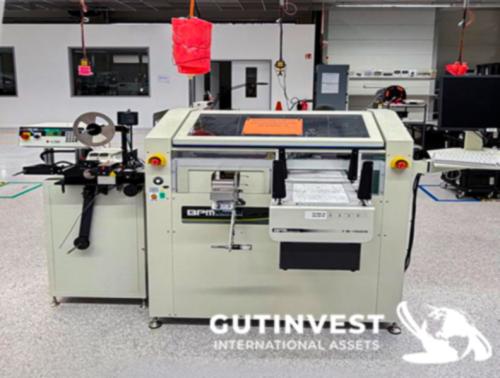 Línea de programación y marcaje de componentes electrónicos