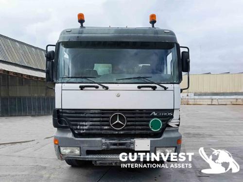 Camión con autobomba de hormigón