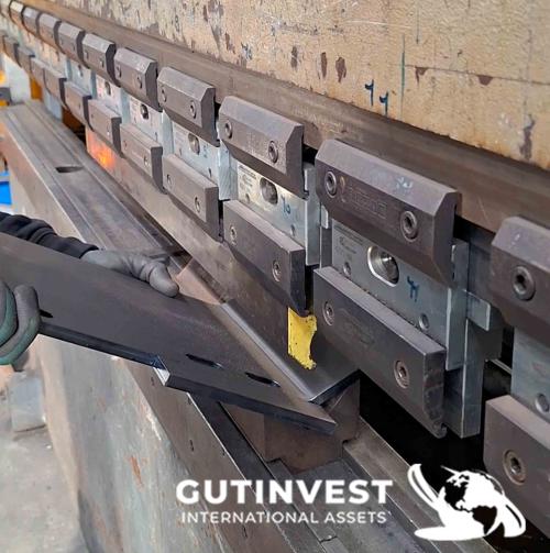 Plegadora hidráulica CNC para metal - 150Tn 