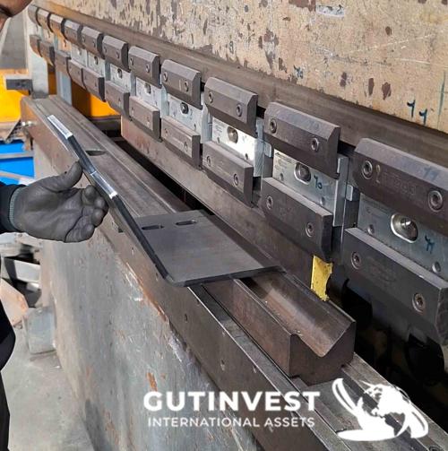 Plegadora hidráulica CNC para metal - 150Tn 