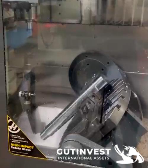 Centro de mecanizado CNC de 5 ejes 