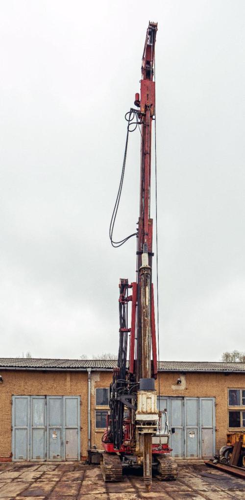 Máquina perforadora vertical