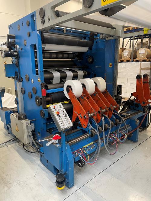 Rebobinadora cortadora industrial para materiales flexibles