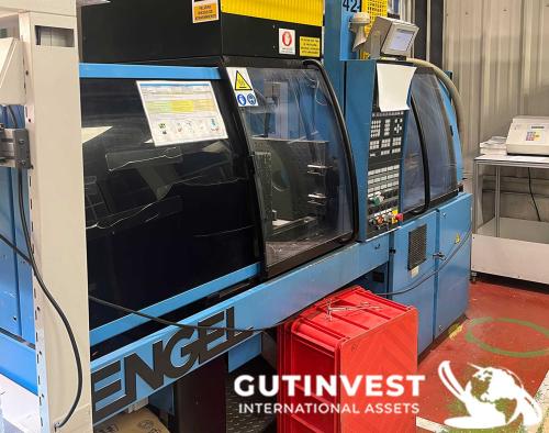 Plastic Injection Molding Machine