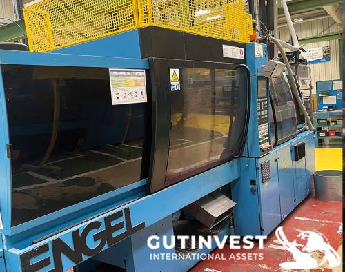 Plastic Injection Molding Machine - 120 tons